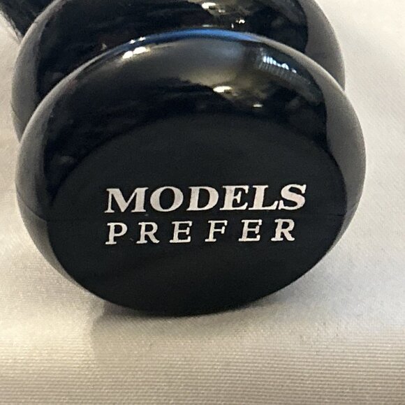 Models Prefer Kabuki makeup brush Face Powder Blush Bronzer Black handle new - Picture 6 of 8